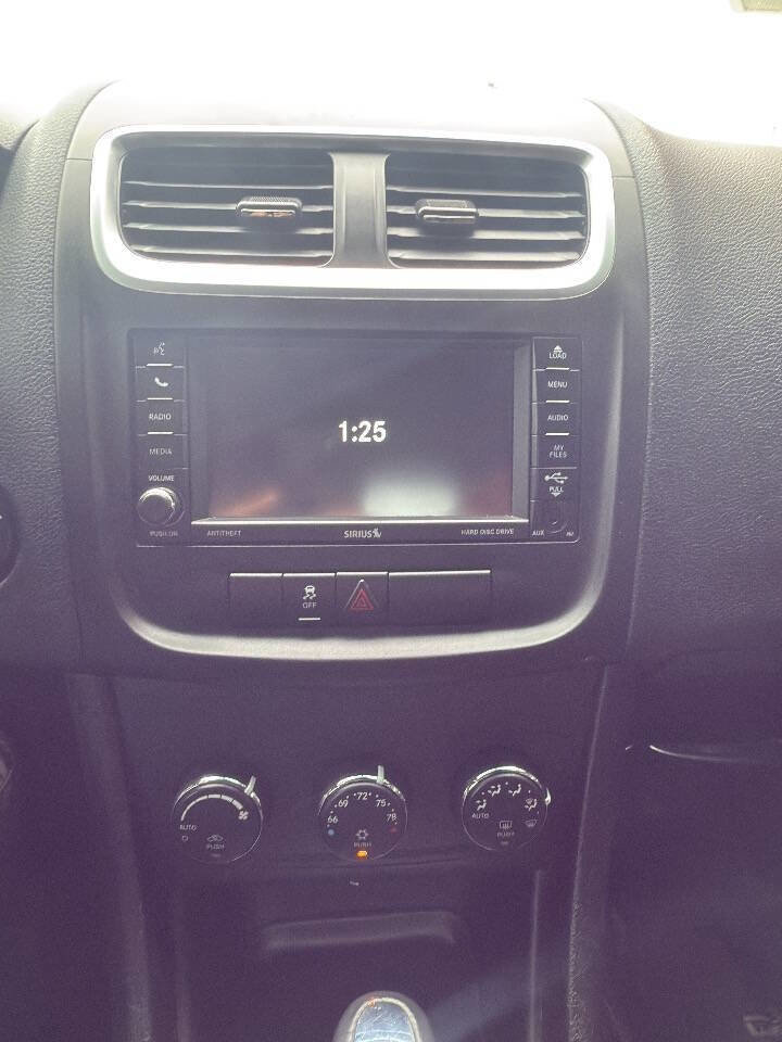 Used 2012 Dodge Avenger SXT Plus image 9