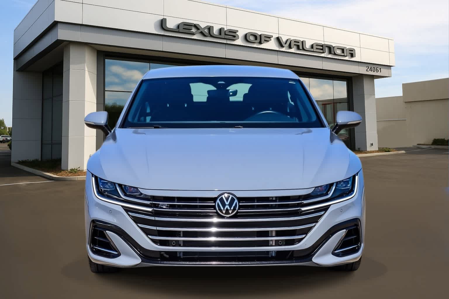 Used 2022 Volkswagen Arteon SE FWD image 5
