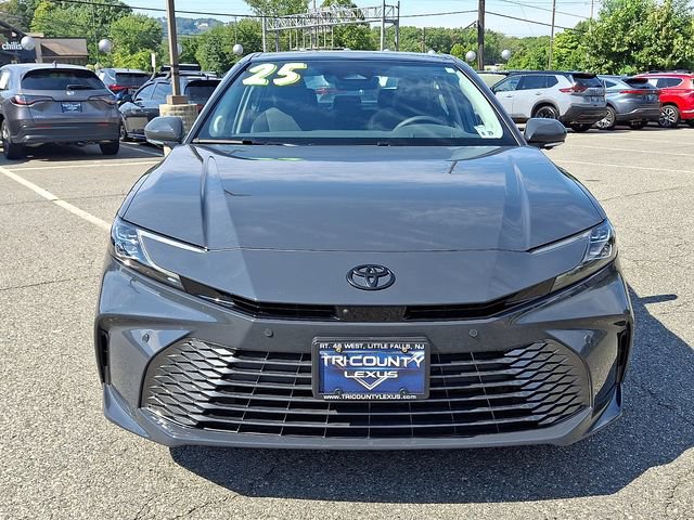 Used 2025 Toyota Camry XLE w/ Premium Plus Package AWD/4WD image 2