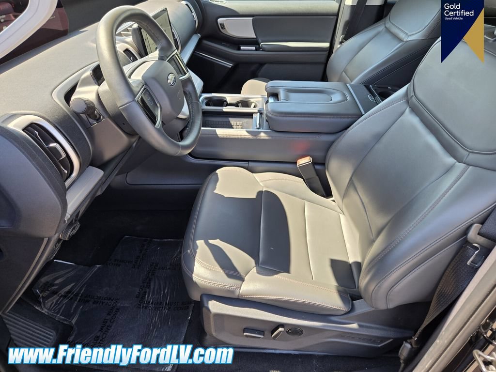 Certified 2025 Ford Expedition Active AWD/4WD image 8