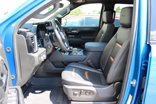 Used 2024 GMC Sierra 1500 AT4 w/ Technology Package AWD/4WD image 17