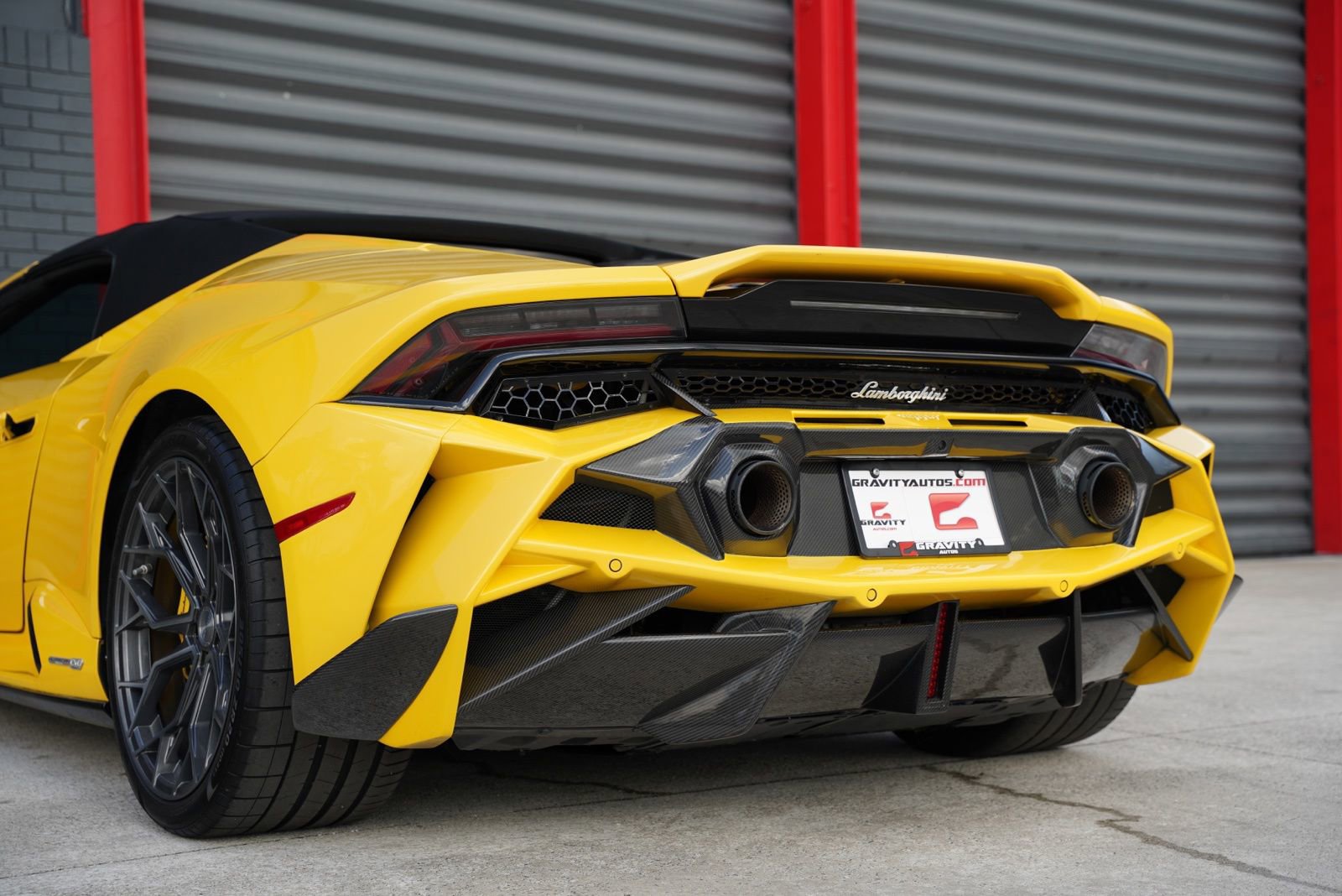 Used 2022 Lamborghini Huracan EVO image 7