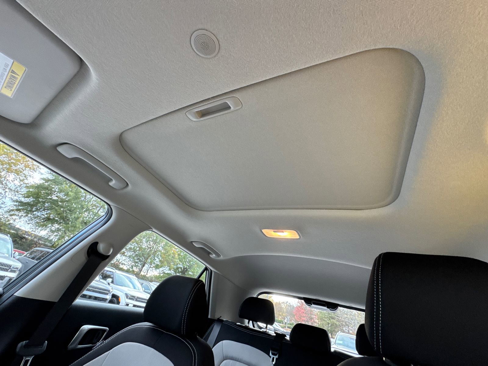 New 2026 Hyundai Venue SEL FWD image 31