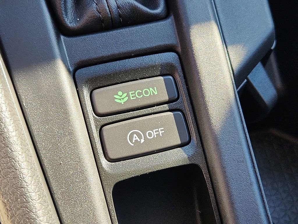 Certified 2025 Honda Accord SE image 14