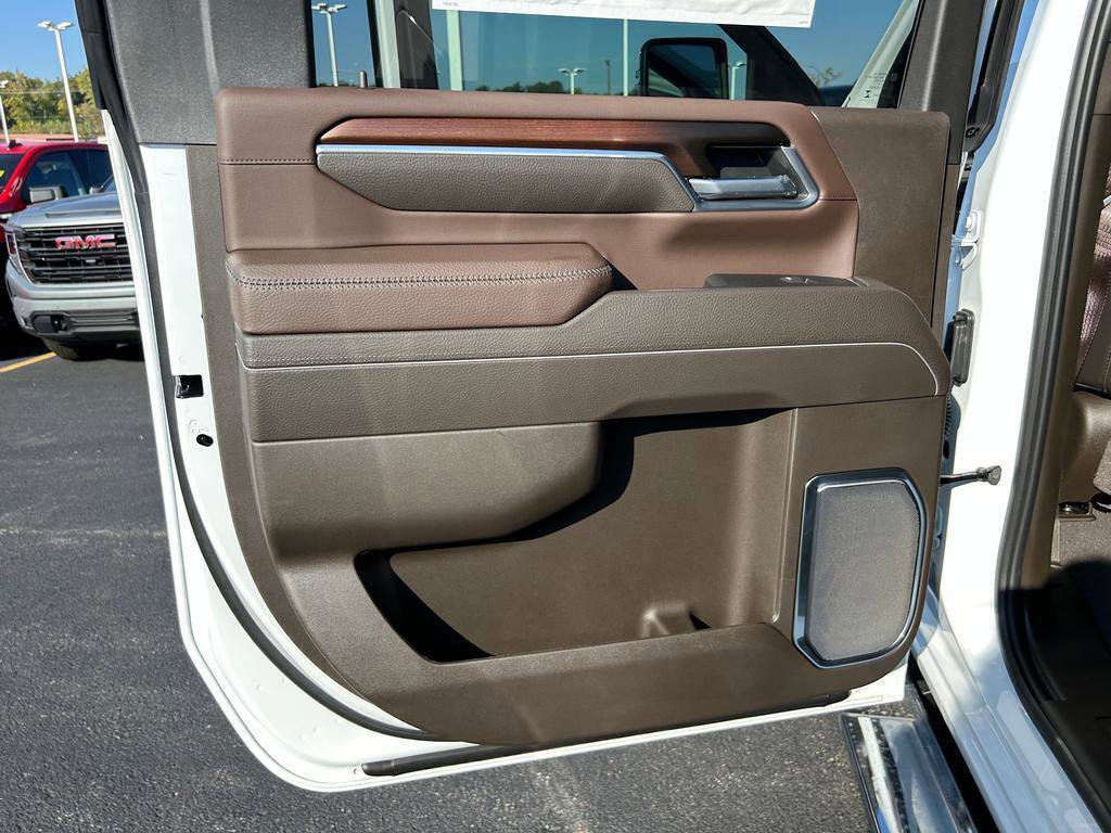 New 2025 GMC Sierra 2500 Denali w/ Denali Reserve Package image 7