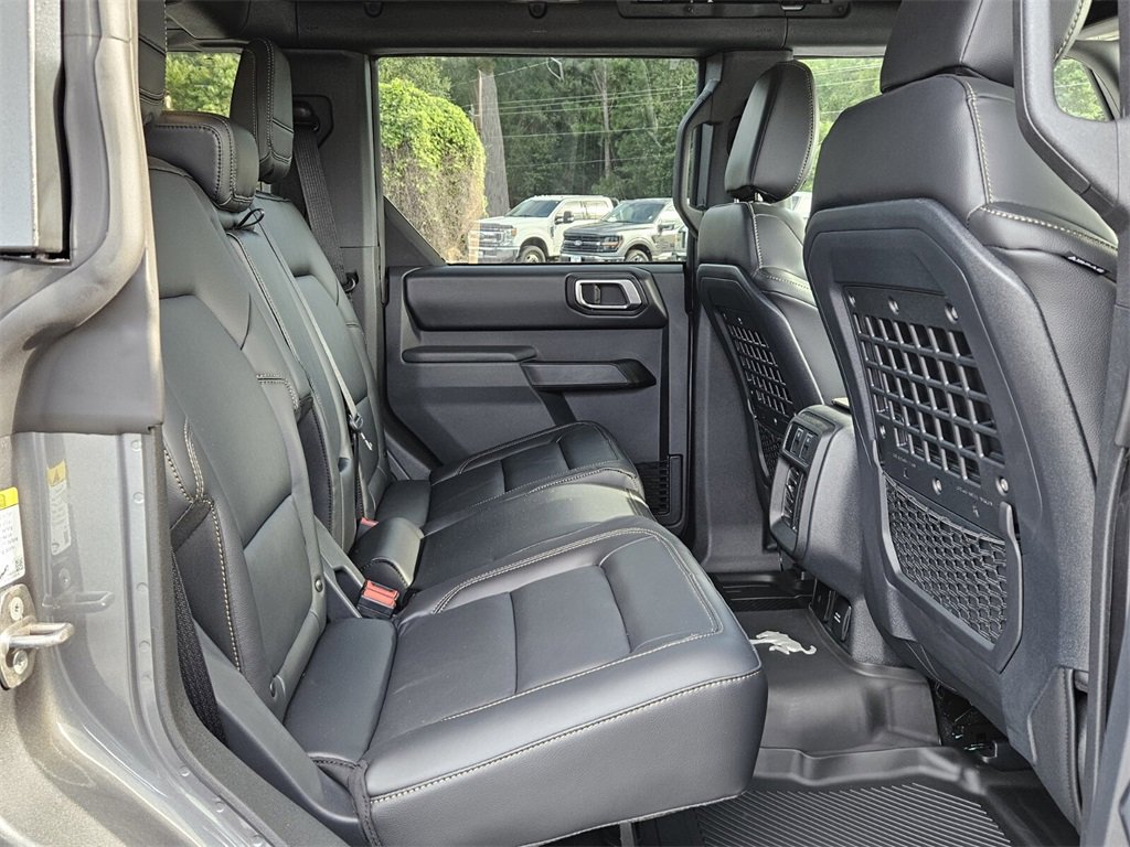 New 2025 Ford Bronco Badlands image 13