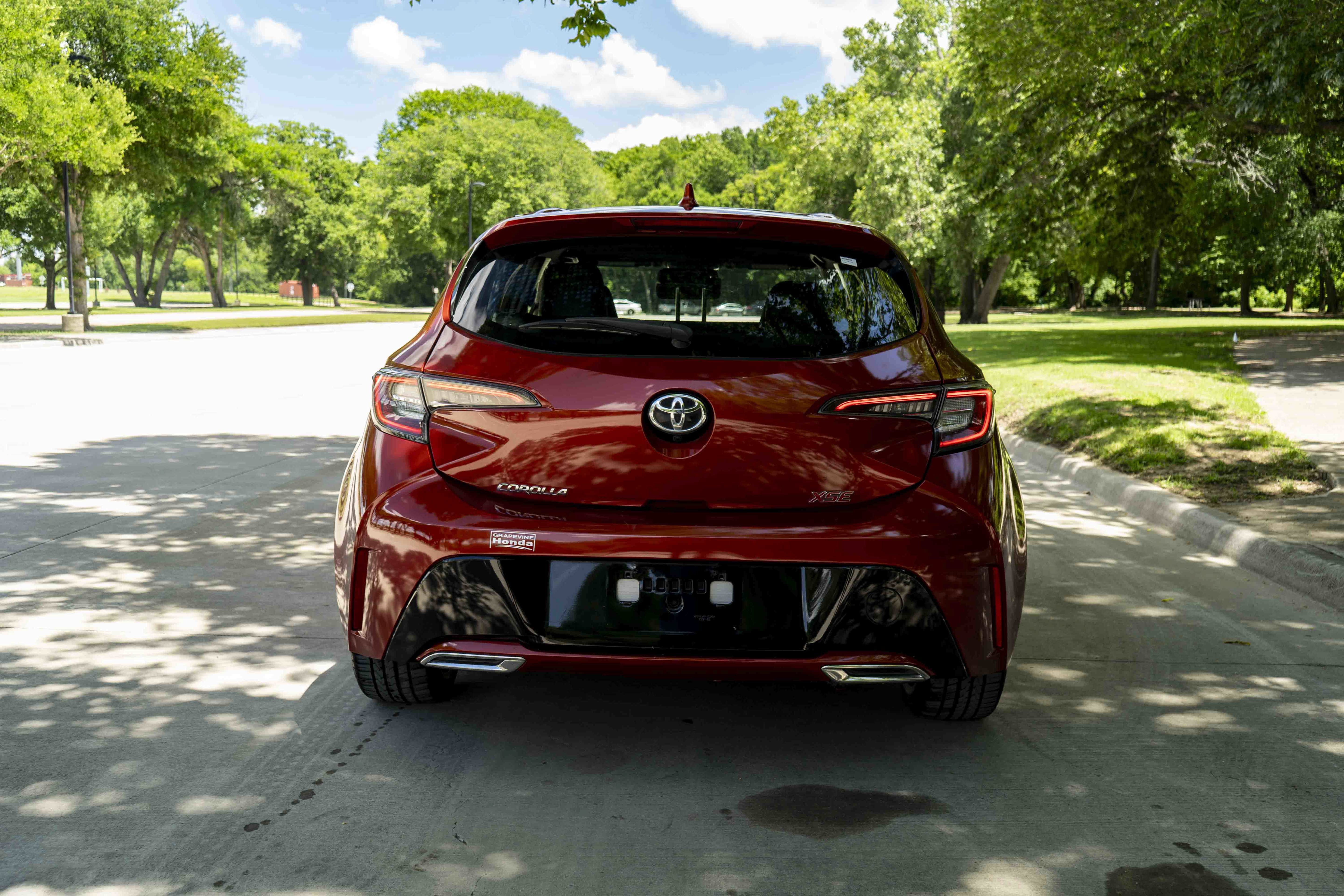 Used 2020 Toyota Corolla XSE FWD image 8