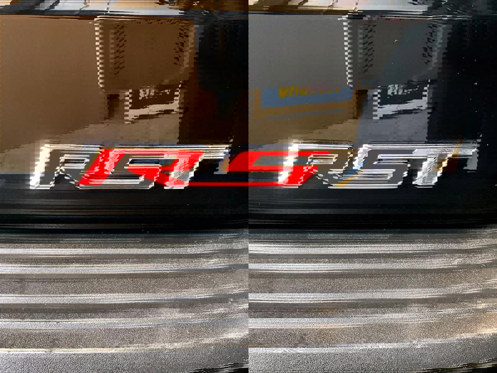 Used 2024 Chevrolet Suburban RST w/ Luxury Package image 30