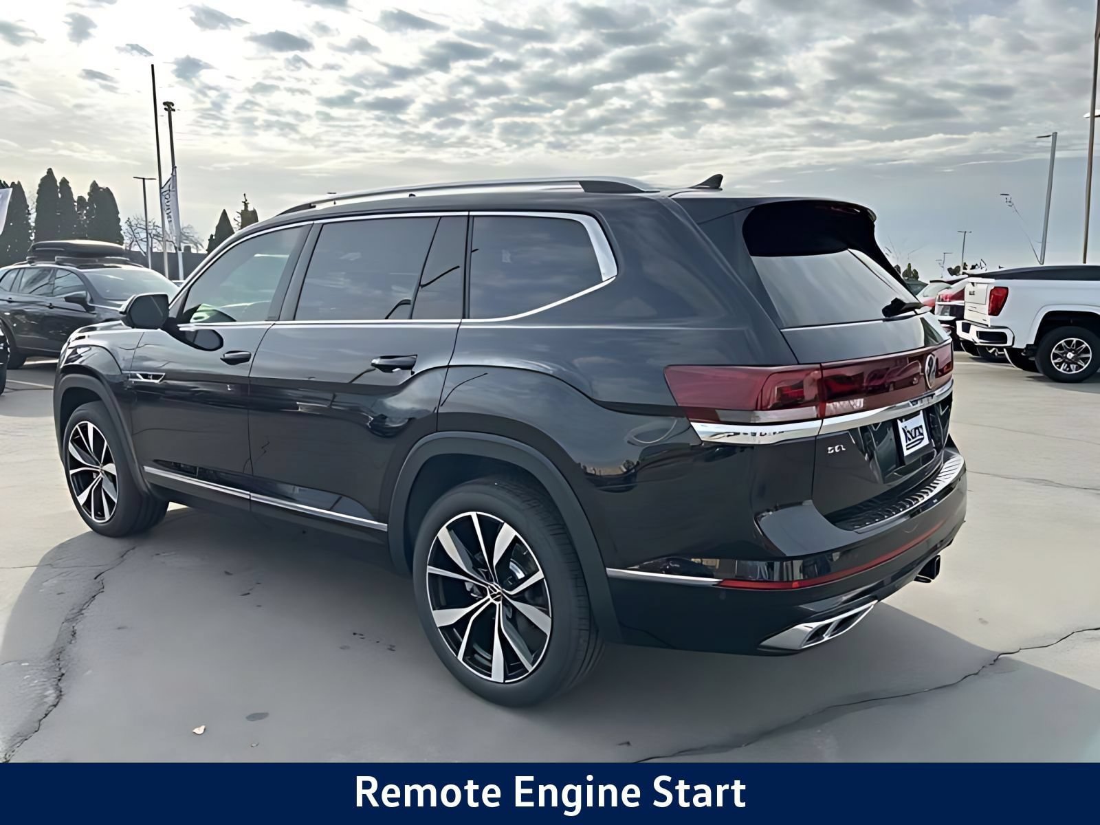 New 2026 Volkswagen Atlas SEL Premium R-Line AWD/4WD image 16