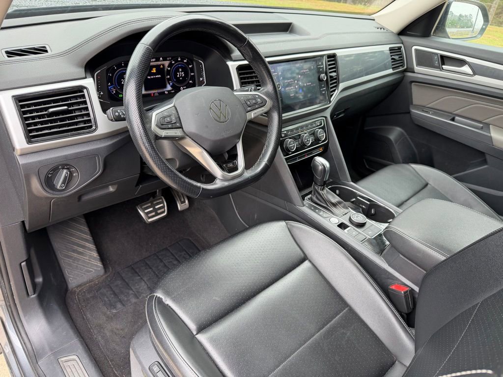 Used 2022 Volkswagen Atlas SEL R-Line image 11