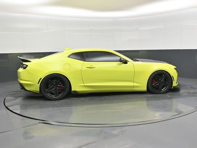 Used 2019 Chevrolet Camaro SS image 2