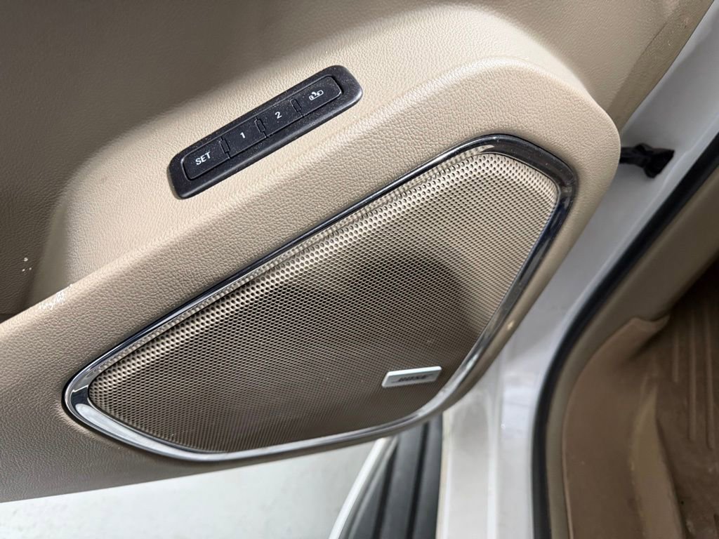 Used 2016 GMC Yukon SLT image 11