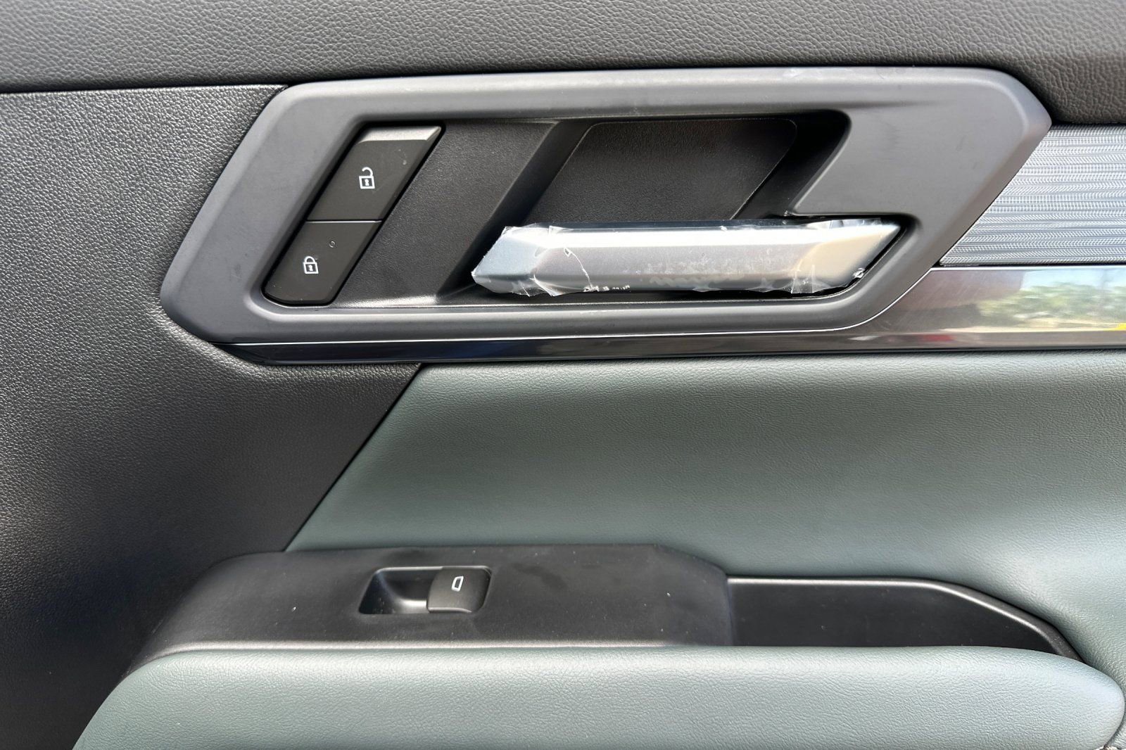 New 2026 GMC Terrain AT4 w/ Convenience Package III AWD/4WD image 19