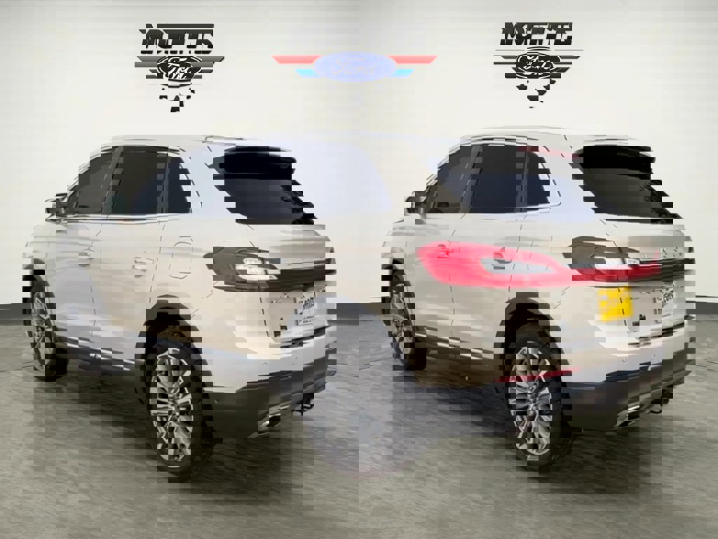 Used 2016 Lincoln MKX Reserve w/ Technology Package image 3