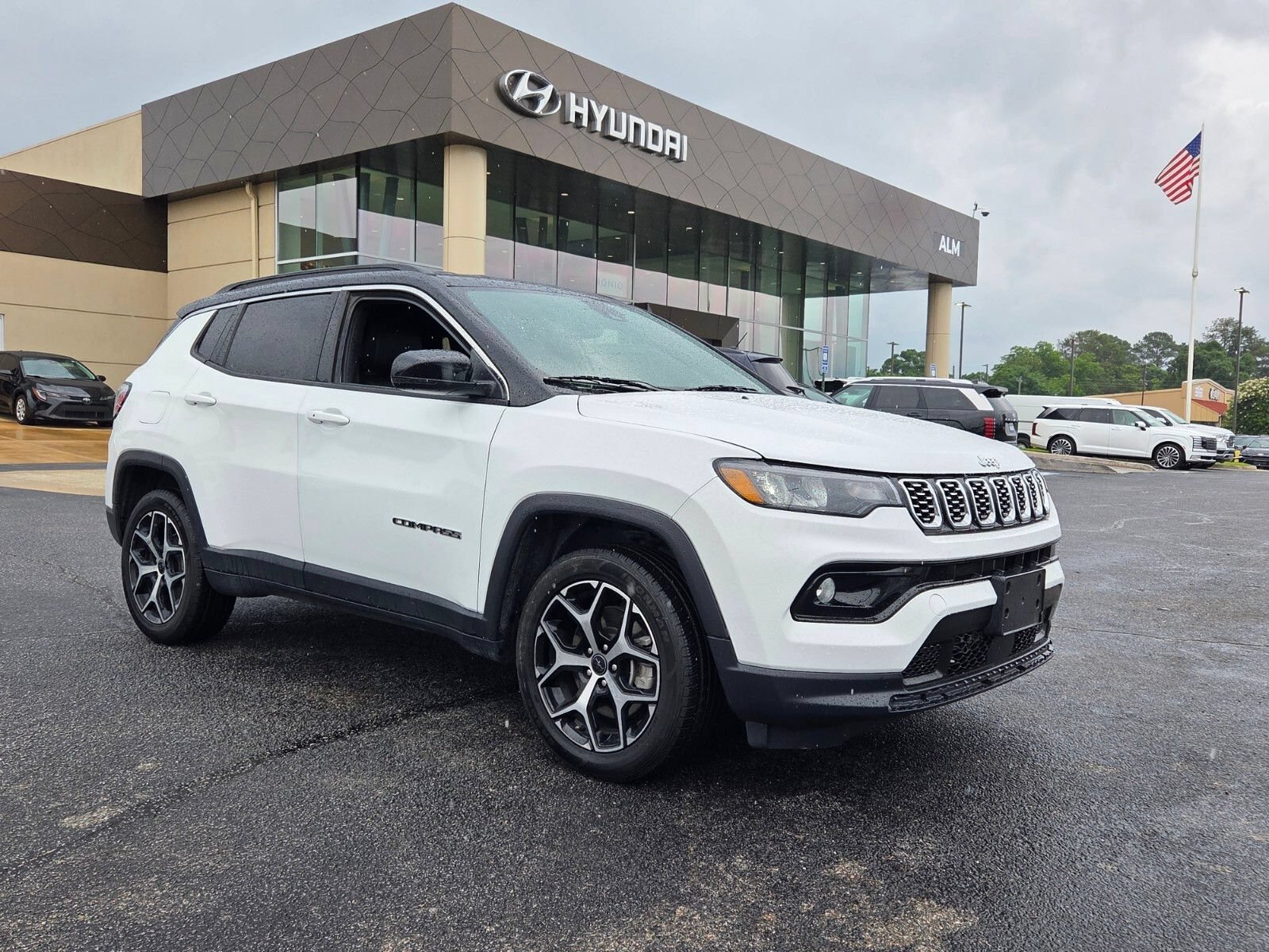 Used 2025 Jeep Compass Limited AWD/4WD image 1