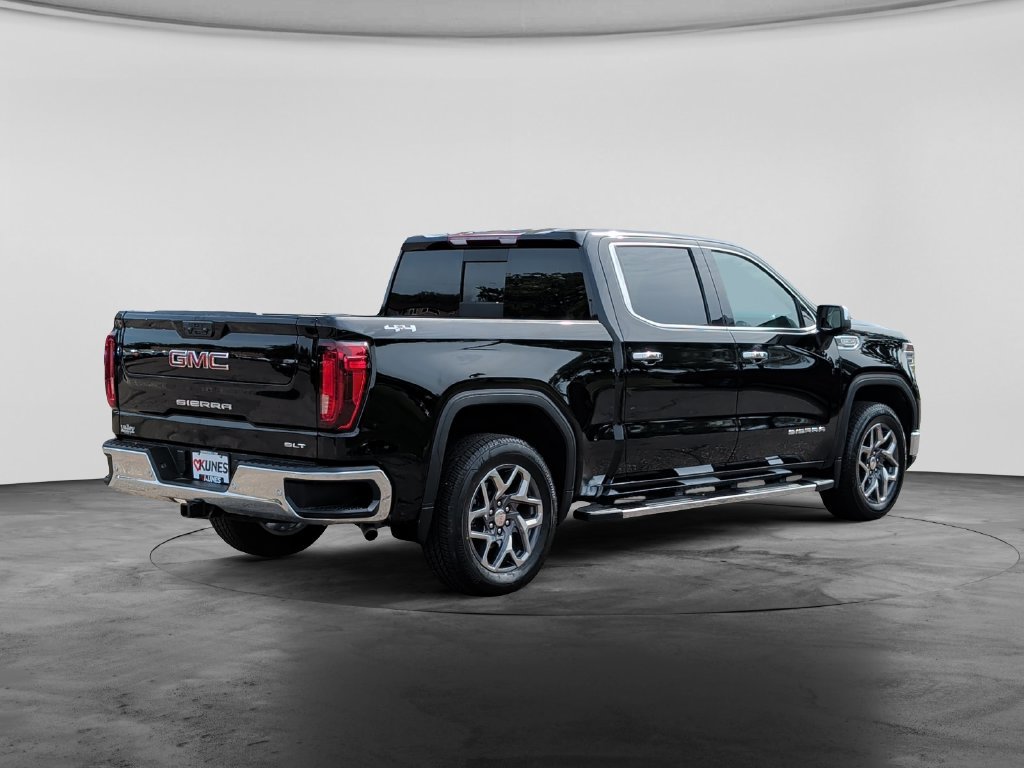 Used 2024 GMC Sierra 1500 SLT w/ SLT Premium Plus Package AWD/4WD image 7