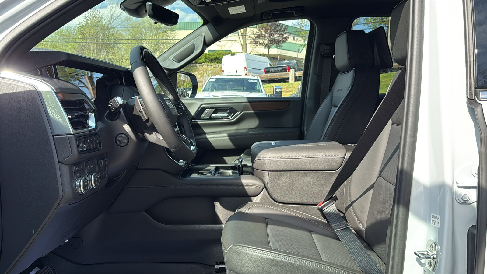 New 2026 GMC Yukon XL Denali AWD/4WD image 7
