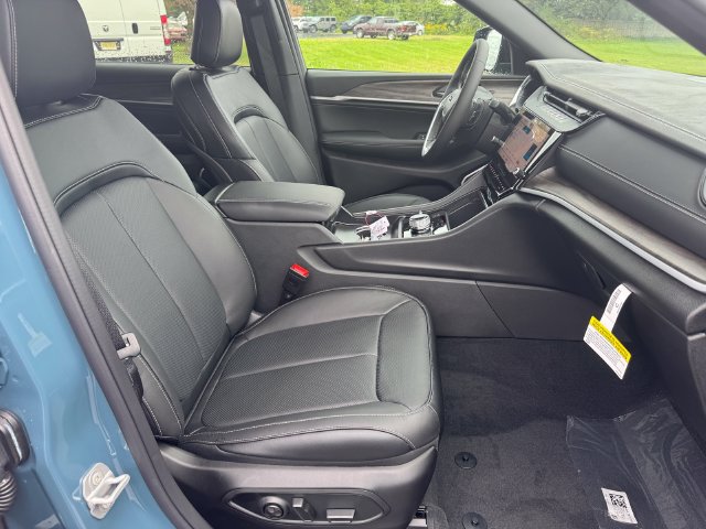 New 2027 Jeep Grand Cherokee L Limited AWD/4WD image 14