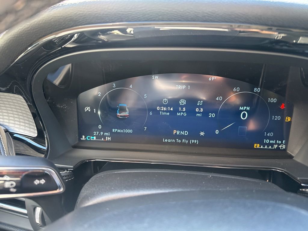 New 2026 Lincoln Corsair Premiere image 13