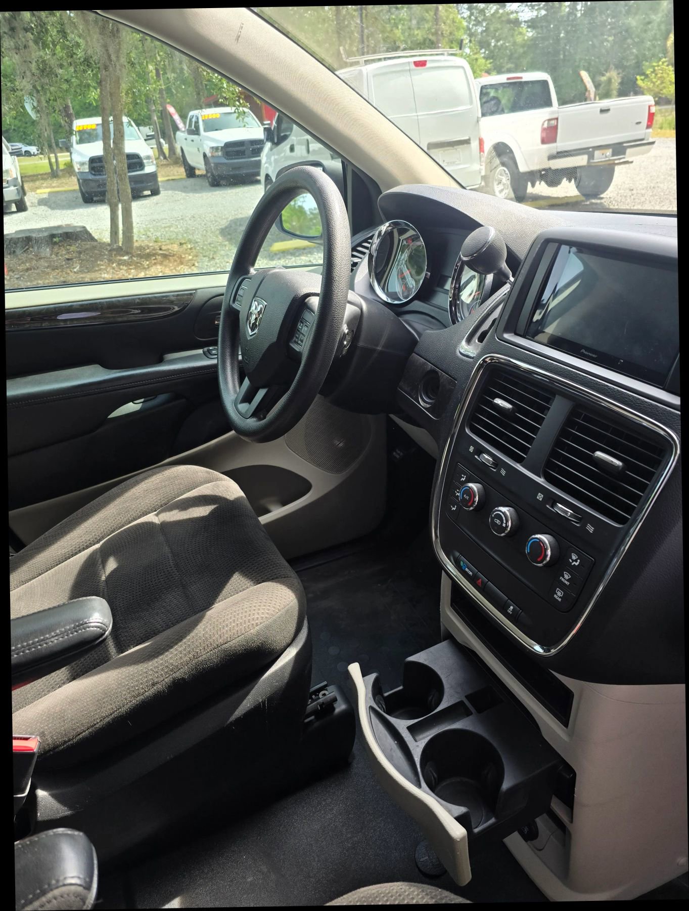 Used 2012 RAM C/V image 9