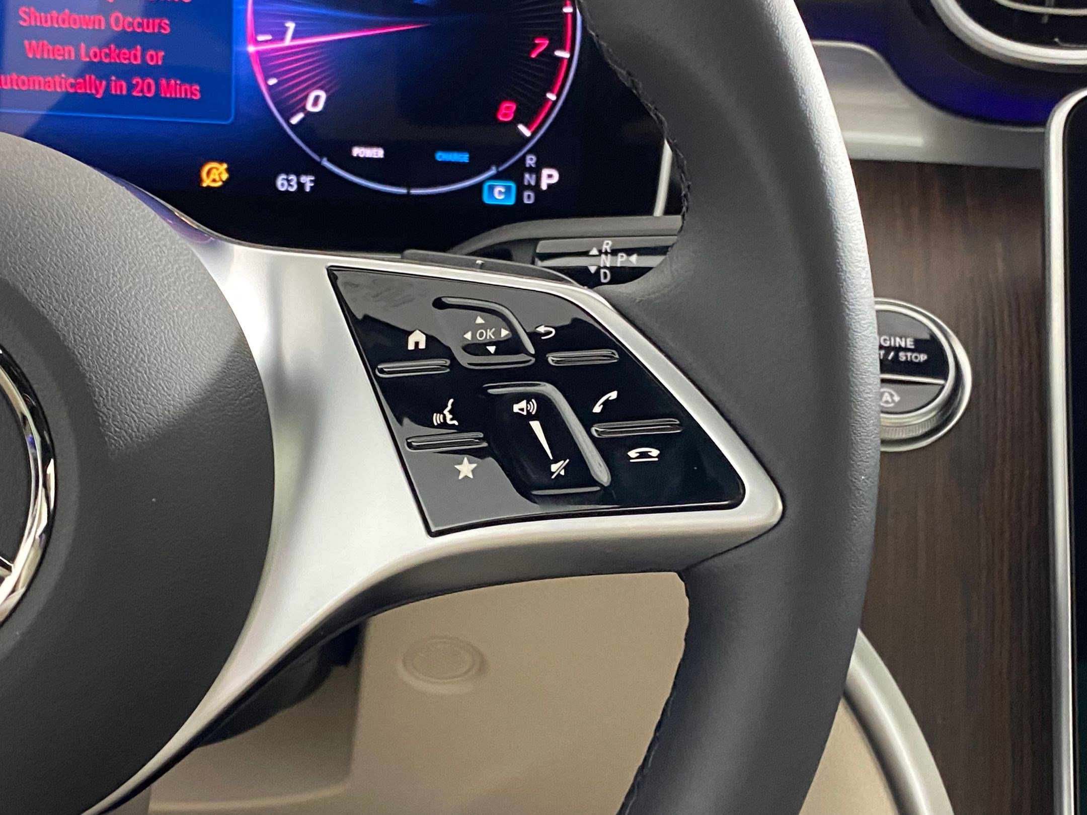 Used 2025 Mercedes-Benz C 300 4MATIC Sedan image 28