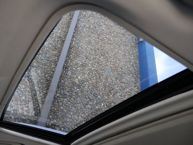 Used 2013 Toyota RAV4 Limited AWD/4WD image 24