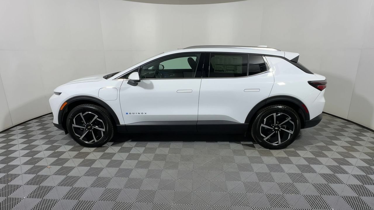 New 2026 Chevrolet Equinox EV LT AWD/4WD image 65