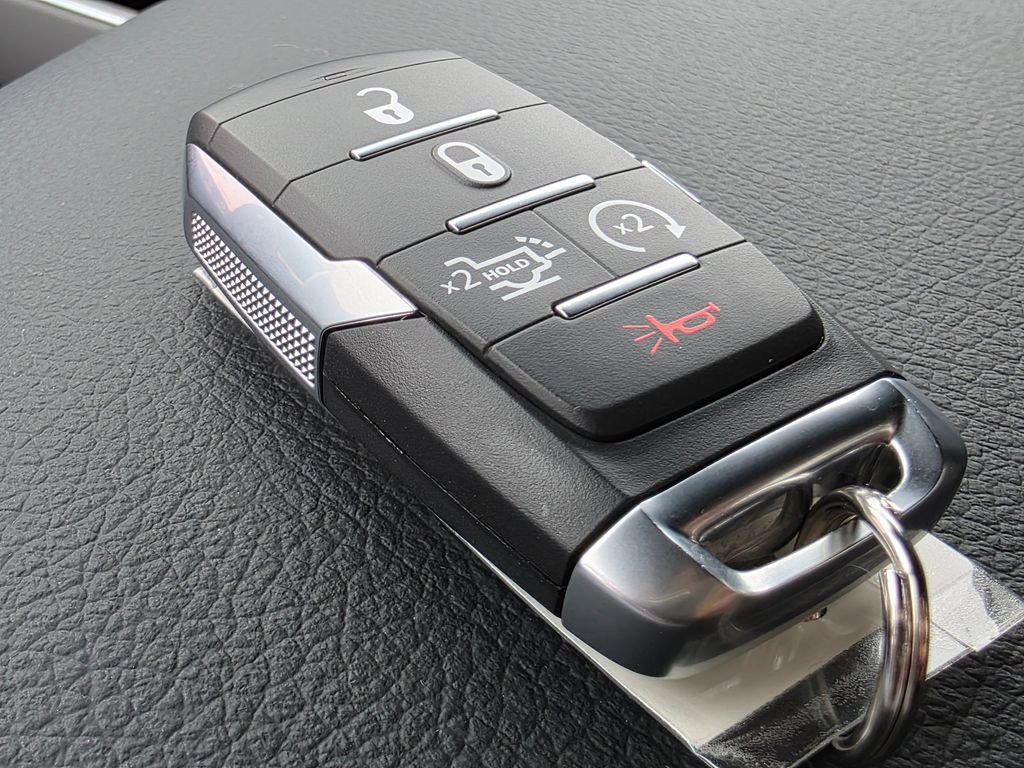 New 2026 RAM 1500 4x4 Crew Cab image 25