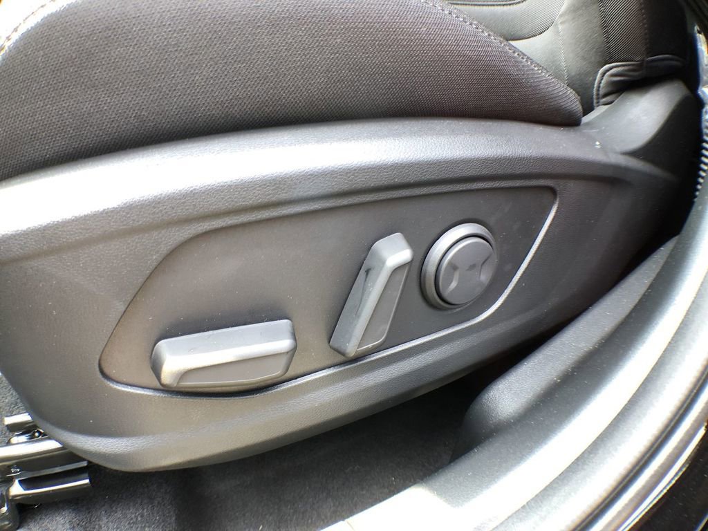 Certified 2022 Hyundai Santa Cruz SEL Premium image 32