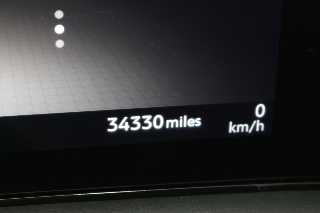 Used 2023 Nissan Ariya AWD image 58