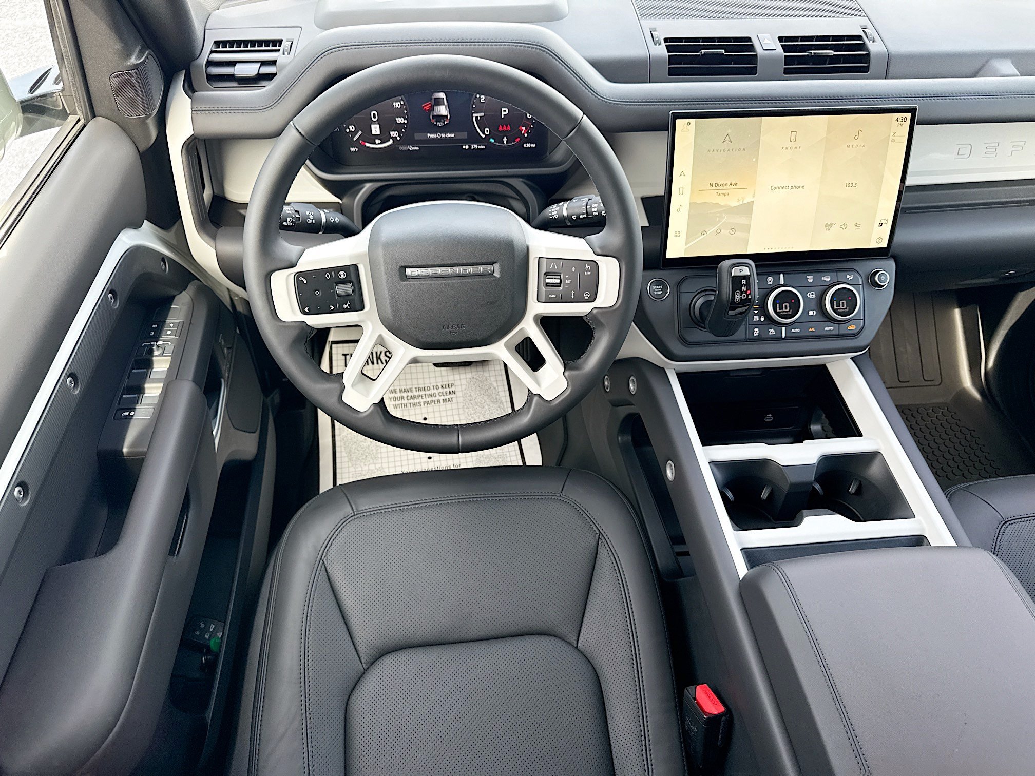 New 2026 Land Rover Defender 110 X-Dynamic SE AWD/4WD image 17