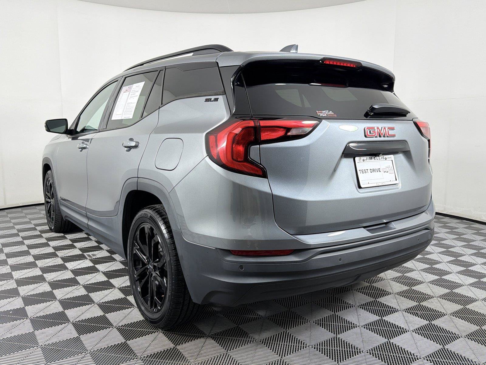 Certified 2020 GMC Terrain SLE w/ Driver Convenience Package FWD image 4