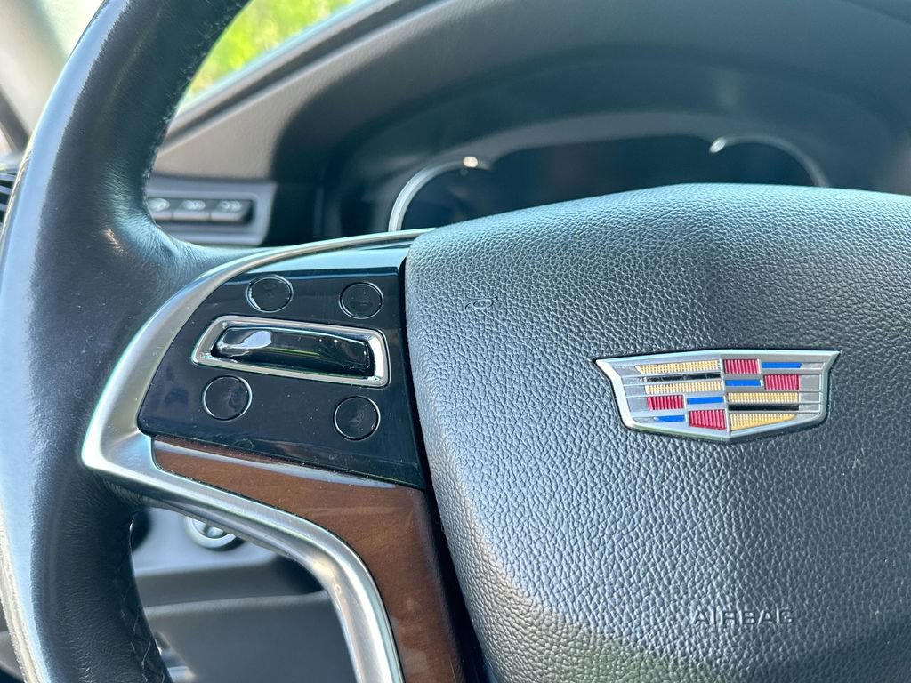 Used 2017 Cadillac Escalade Premium Luxury image 17