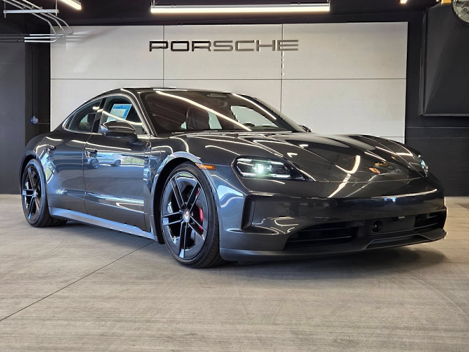 Used 2026 Porsche Taycan 4S AWD/4WD image 28