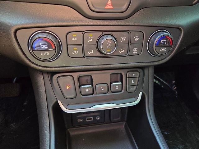 Used 2019 GMC Terrain Denali w/ Advanced Safety Package image 27