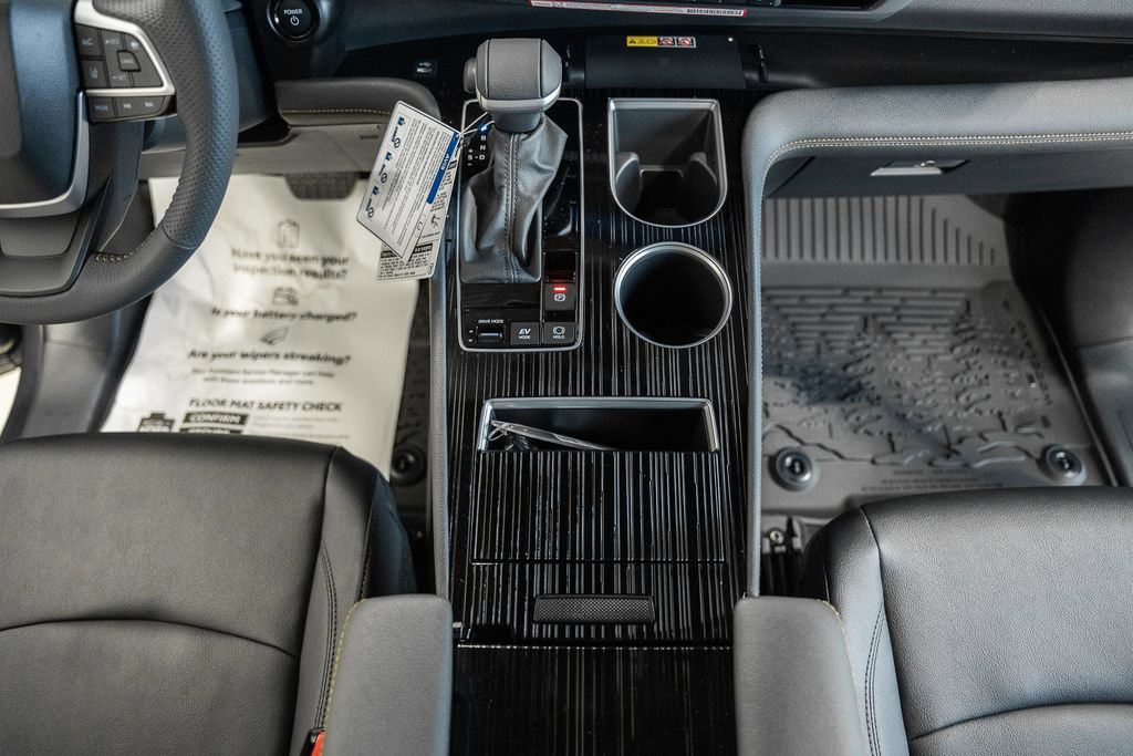 New 2026 Toyota Sienna XLE Woodland Edition AWD/4WD image 29