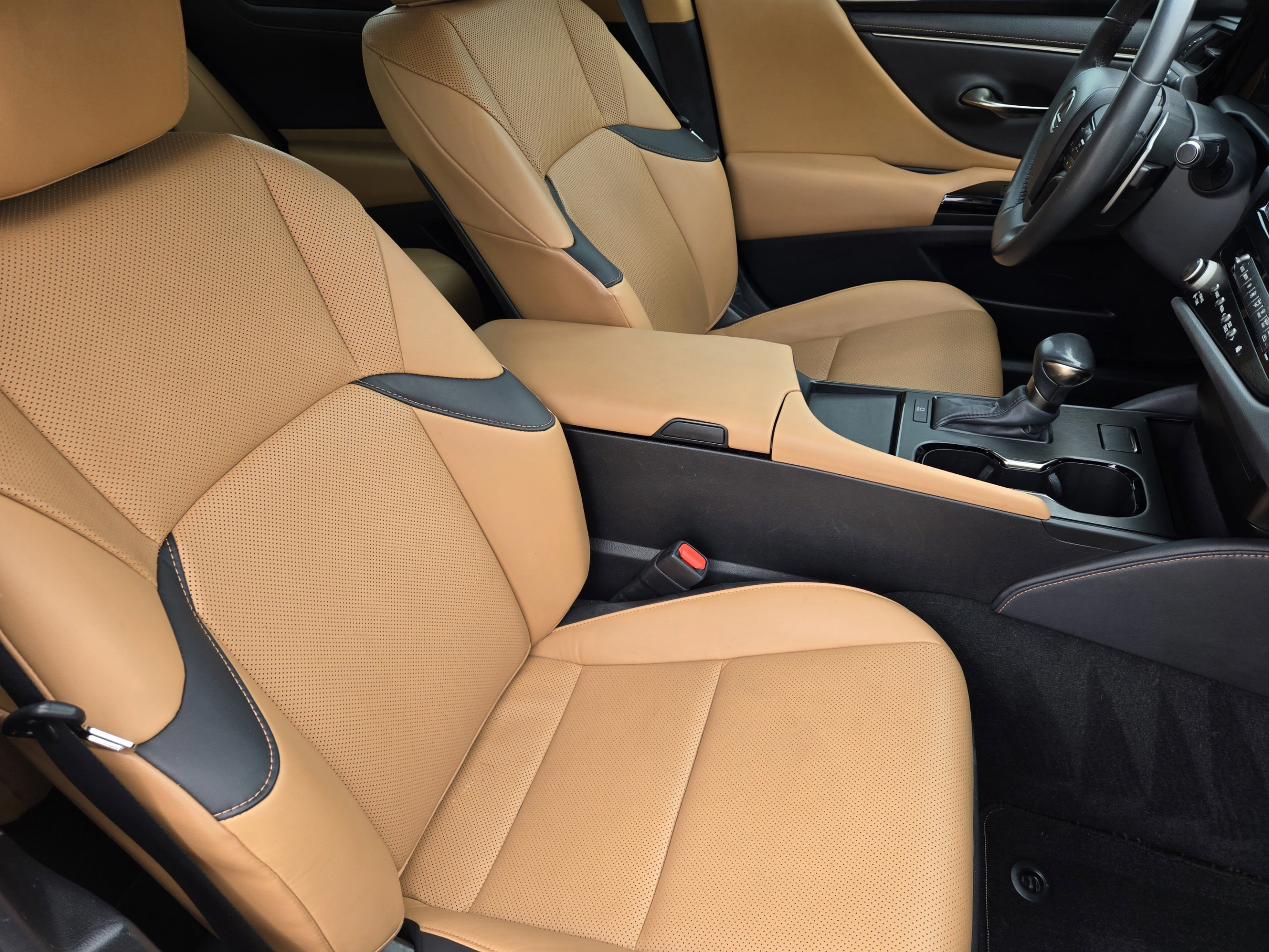 Used 2023 Lexus ES 350 w/ Accessory Package (Z2) FWD image 10