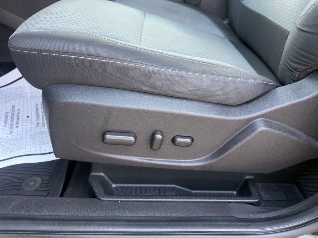Used 2018 Ford Escape SE w/ SE Sync 3 Package FWD image 18