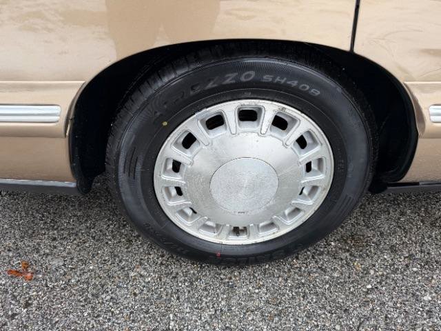 Used 1998 Cadillac De Ville FWD image 14