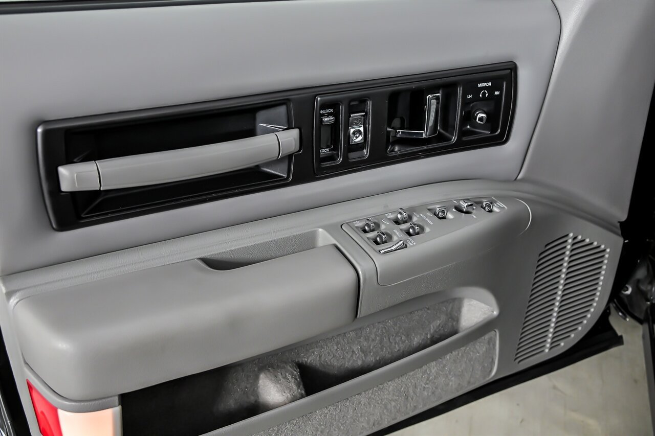 Used 1994 Chevrolet Impala SS RWD image 13