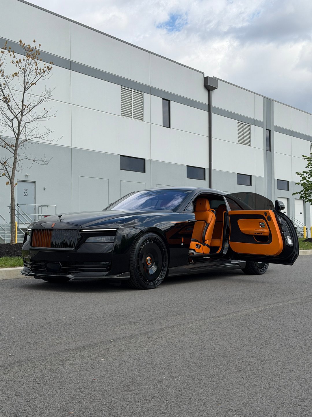 Used 2024 Rolls-Royce Spectre w/ Spectre Launch Package AWD/4WD image 10