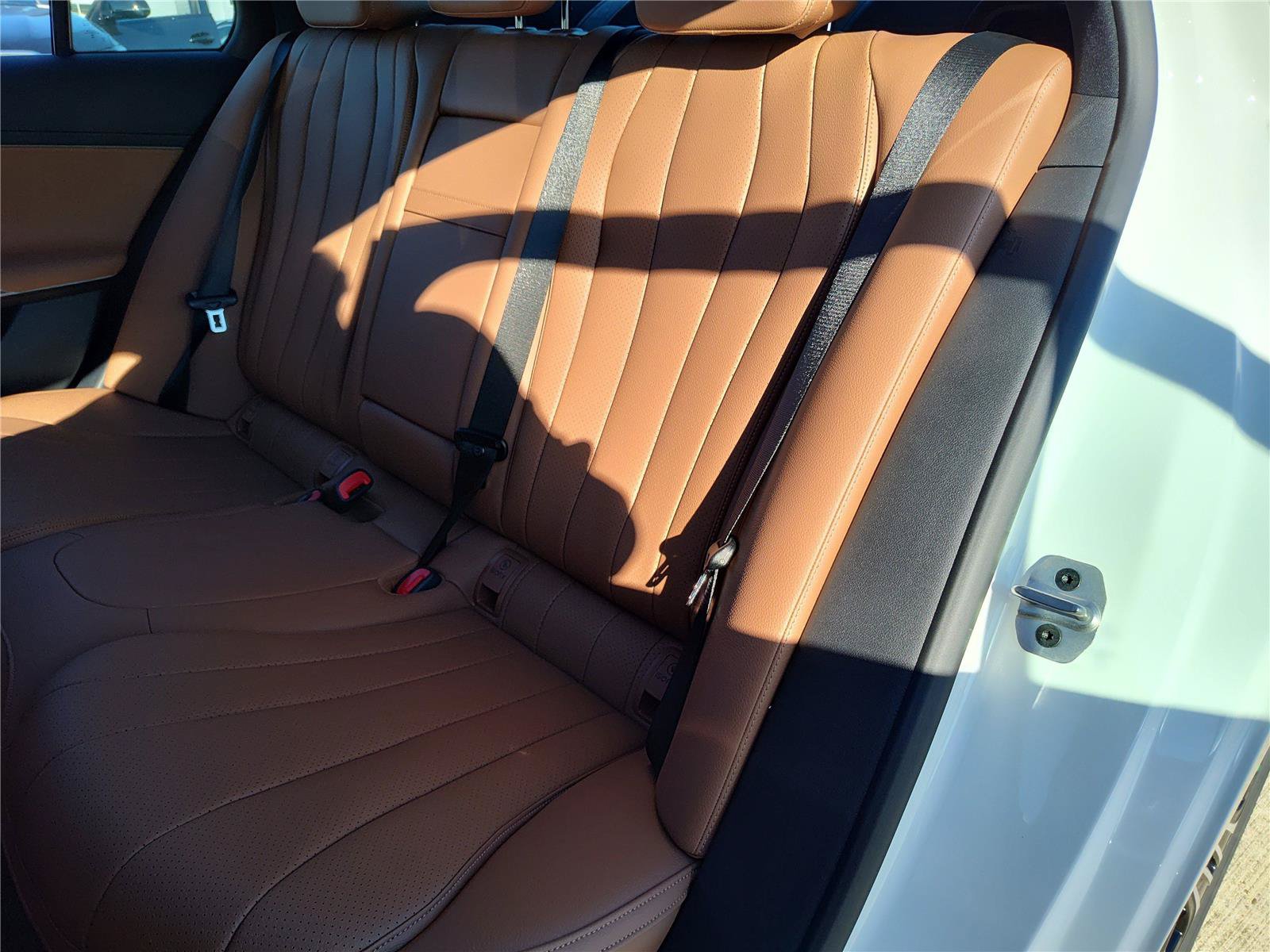 New 2026 Mercedes-Benz E 350 4MATIC Sedan image 14