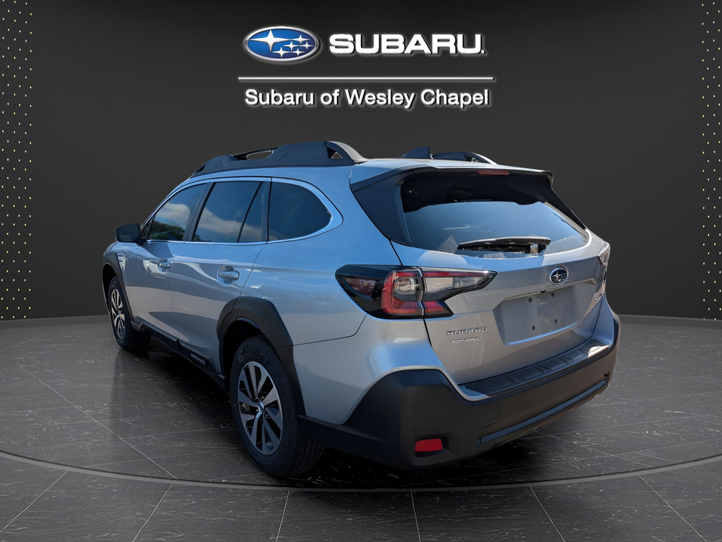 Used 2025 Subaru Outback Premium AWD/4WD image 7