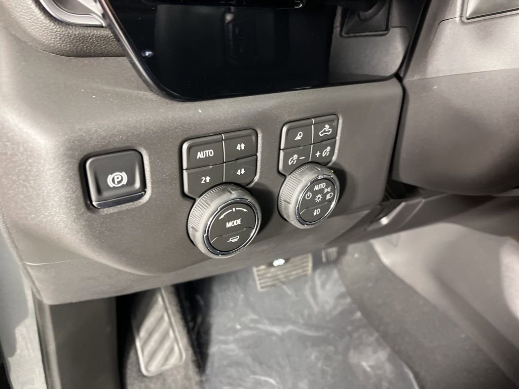 New 2026 Chevrolet Silverado 1500 LT Trail Boss w/ Safety Package image 30
