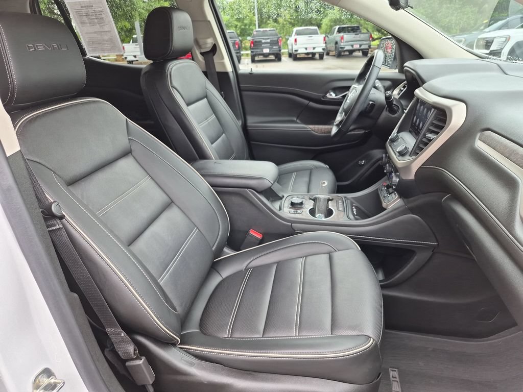 Used 2022 GMC Acadia Denali w/ Denali Ultimate Package FWD image 38