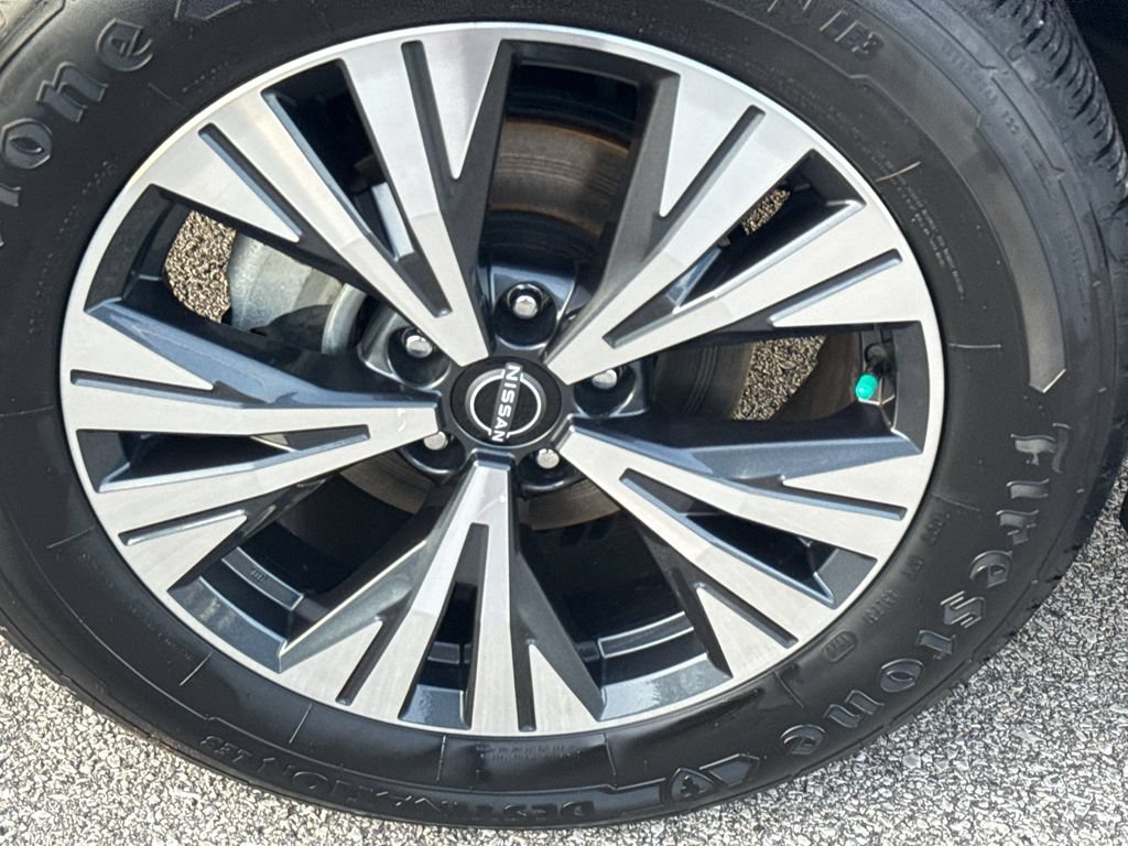 Certified 2023 Nissan Rogue SV AWD/4WD image 9