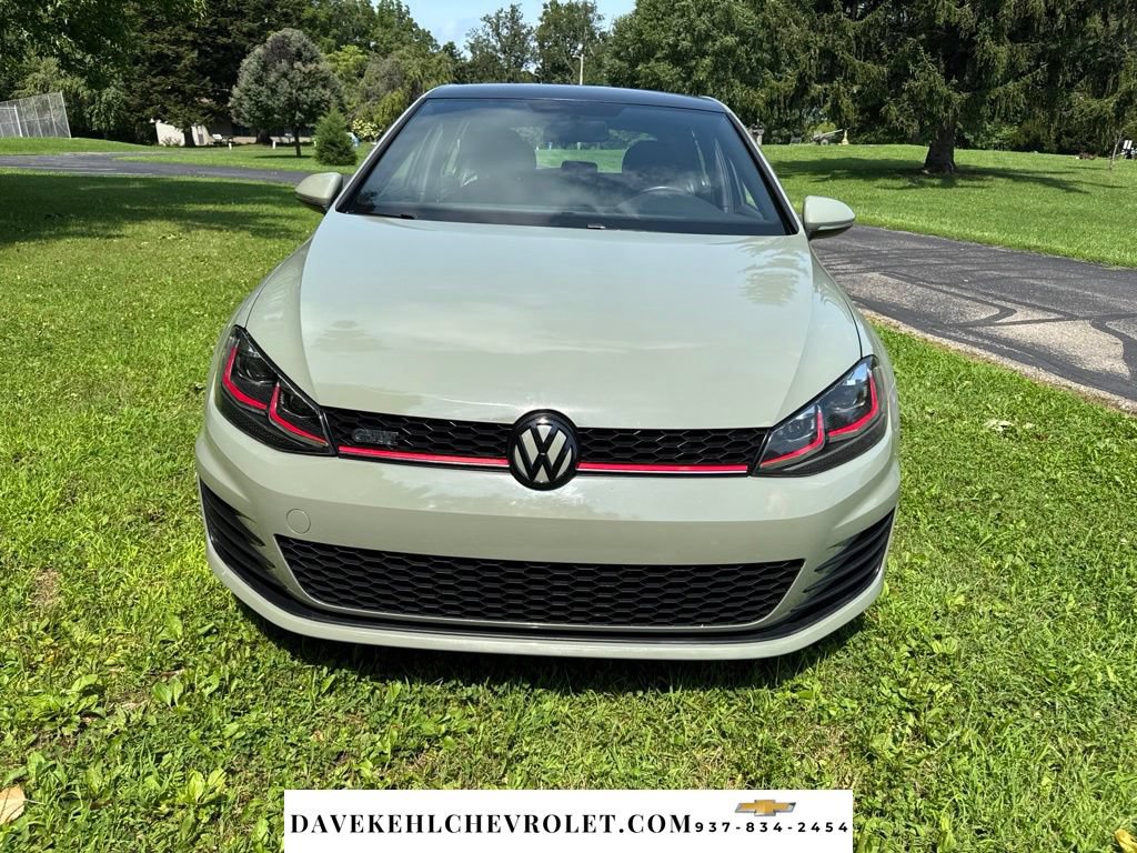 Used 2017 Volkswagen Golf 4-Door FWD image 6