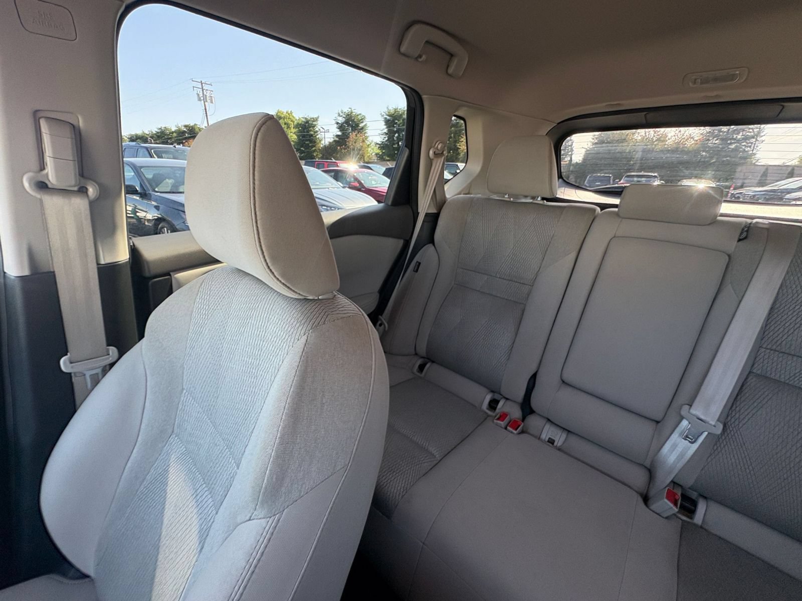 Used 2025 Nissan Rogue SV FWD image 41