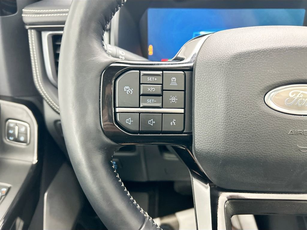 Used 2023 Ford F150 Lightning Platinum image 11