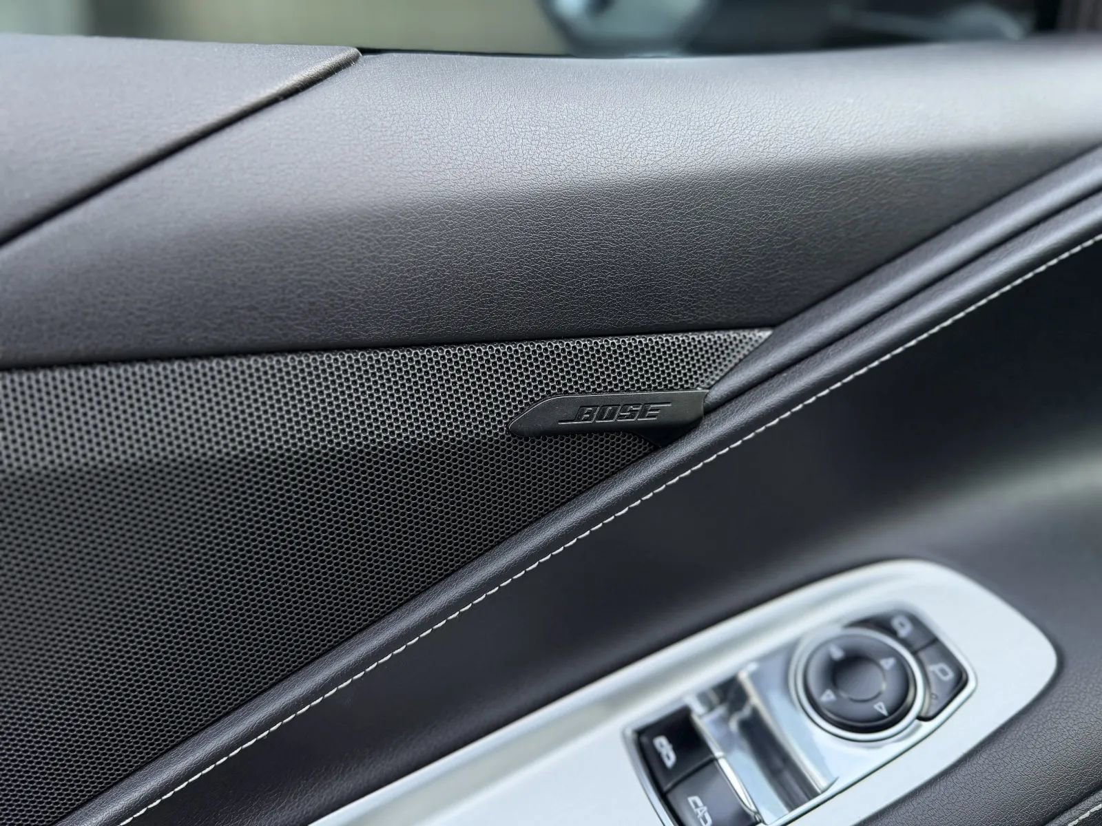 Used 2023 Chevrolet Corvette Stingray w/ Z51 Performance Package image 24